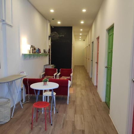 Ez Lodgings Kampong Gadong Exterior foto
