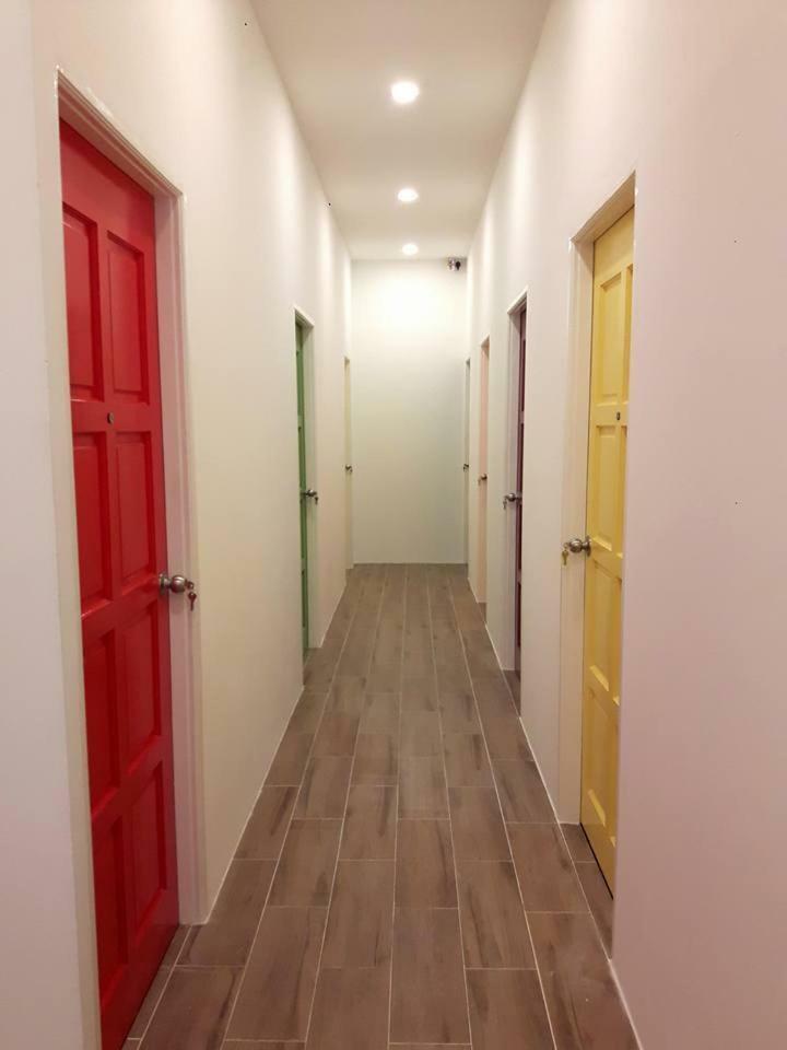 Ez Lodgings Kampong Gadong Exterior foto