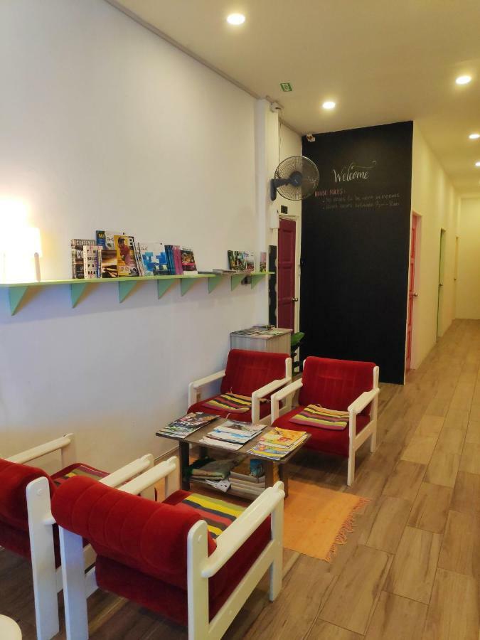 Ez Lodgings Kampong Gadong Exterior foto